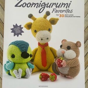 Zoomigurumi Favorites Crochet Book with Crochet Hook Kit
